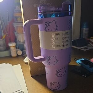Stanley Hello Kitty Purple Quencher H2.0 Tumbler